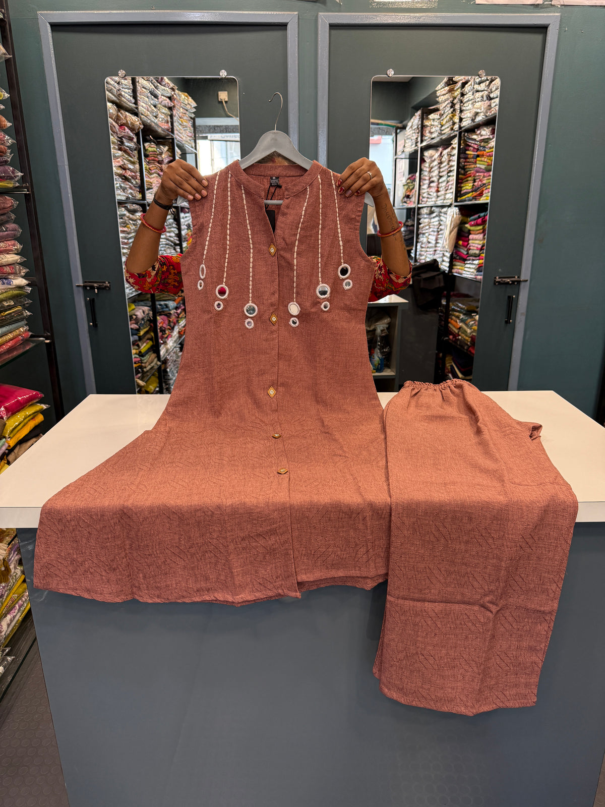 Designer 2 pic imp fabric 😍