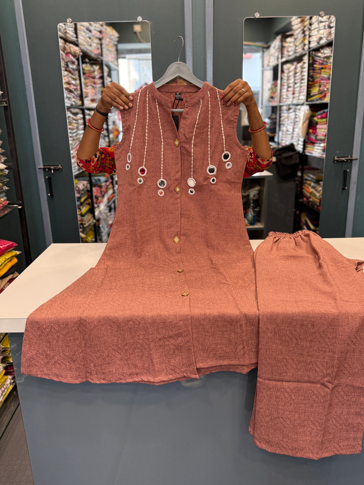 Designer 2 pic imp fabric 😍
